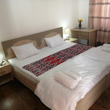 Anis-Pari Hotel Boukhara Extérieur photo